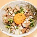 肉のせご飯(ラーメンアゲイン)