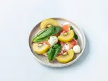 ごろっと完熟キウイのカプレーゼ（ミルキーグリーク 恵比寿店|グリークヨーグルト＆アサイー）