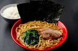 醤油豚骨ラーメン～半ライス～（出前家系ラーメン 吉祥寺 武蔵家 西新店）