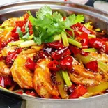 揚げエビの辛味焼き鍋 Spicy Braised Fried Shrimp（永利 池袋西口店）