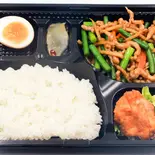 二ン二クの芽と豚肉炒め弁当（中華居酒屋 福錦 新宿御苑前店）