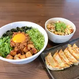 【贅沢セット】台湾まぜそば・豚マヨ丼・餃子セット（らーめんKING 甲子園店）