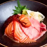 築地全部のっけ丼（笠川水産）