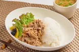 まるみ豚(宮崎県産ブランドポーク)生姜焼きプレート(お味噌汁付き)（「おむすび おにぎり」シイナノゴハン (肉巻きおむすび 豚汁 生姜焼き ハンバーグ)）