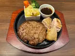 ハンバーグとローストチキン【ガーリックトマト】（ハンバーグのお店 弁慶）