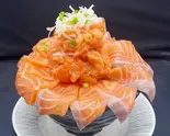 びっくりサーモン丼（【豊洲市場直送！海鮮丼】立川すしわさび）