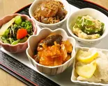 手作りおばんざい盛り合わせ4種(おばんざい酒場喜酔)