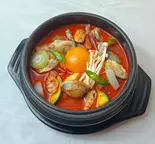 海鮮スンドゥブチゲ(ライス付き)（韓国料理Kokio Chicken北赤羽店）