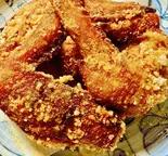 手羽先唐揚げ南乳風味(台湾複合料理居酒屋 雅庄)