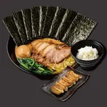 特上ラーメン＆ライス＆餃子6個セット（横浜家系ラーメン まこ家 大森店）