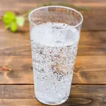 炭酸水carbonated water（【出汁の親子丼】鶏ヶ屋(TORIGAYA)～南阿佐ヶ谷店～）