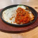 広島お好み豚キムチチーズ焼(豚、麺、キムチ、チーズ)【マヨ】（【関西風＆広島風お好み焼き・鉄板焼き】 桜家）