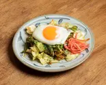 ソース焼きそば(目玉焼き付)（食べ処 のがわ）