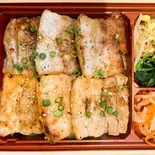 国産豚カルビ弁当(牛爵)