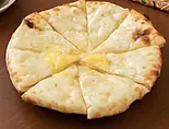 HONEY CHEESE NAAN(ハニチーズナン)（ナマステ朝霞）