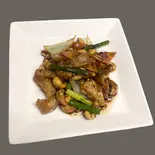 豚トロナッツ炒め Stir-Fried Pork Toro with Cashew Nuts(中国料理 みんらく)