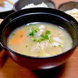 とん汁（カレー屋さん よくばりカレー）