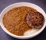 ハンバーグカレー（アロウズビリヤード）