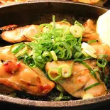 牡蠣バター醤油焼き（お好み焼き 鉄板焼 満まん）