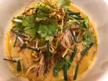 カオソーイ(ココナッツカレーラーメン)（パクチリ）
