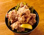 ジューシー鶏ももの唐揚げ5個（居酒屋日本一の唐揚げ専門 えんまる 本八幡店）