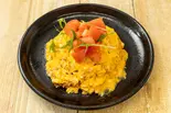 トマトのオムチャーハン Tomato Fried Rice Omelette（元祖オムチャーハン専門店 オムちゃん食堂 都島LAB）