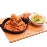 唐揚げナポリタン(一丁目 なんから食堂)