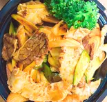 牛スネ肉とハチノスの麻辣味（台湾丼專門店）