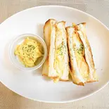 マッシュポテトオムレツグリルドチーズサンド(マスタードオニオン付き)(スープとグリルドチーズサンドのフェリチタ)