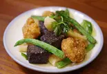 台湾唐揚げ盛合せ(シェンスージ)（台湾料理 猫米MaoMi）
