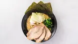 家系 塩豚骨ラーメン チャーシュー増し（ラーメンビッグ国分町本店）