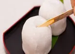 白餅(つぶあん)（和菓子・唐揚げ・おにぎり・お弁当 mi-和）
