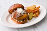 テディベーコンチーズバーガー(フレンチフライ付き)Teddy Bacon Cheese Burger with French Fries（TEDDY BROWN テディブラウン広尾）
