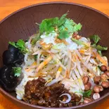 四川風汁なし坦々麺（郷香源）