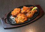 骨付きスパイシータンドーリチキン 4P / Spicy Tandoori Chicken 4 pcs（炭火BULL鶏 相模大野店）