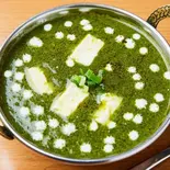 ほうれん草パニール Sag Paneer(サムブリディインドネパールレストラン)