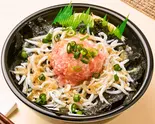 135 海苔シラス塩タレねぎとろ丼（魚丼 平尾二丁目店）