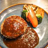 鉄板ハンバーグ(牛100%)（みつや 麻布十番店）
