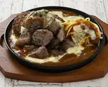 チーズ煮込みハンバーグ&サイコロステーキ Cheese Hamburg Steak & Diced Steak(千田の煮込みハンバーグ)