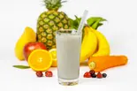 【黒ごま】バナナミルクスムージー（スムージー専門店【SMOOTHIE PARTY】西麻布本店）