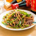 ピーマン千切りと牛肉の醤油味炒め（中国家庭料理 佳成）