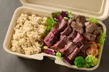 【食べ比べ】2種相盛りステーキBOX(赤身100g ＆ ハラミ100g) Steak Combo BOX（ワイルドステーキ＆ジム飯 ブロビー 東別院店）