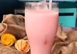 自家製ローズラッシー Homemade Rose Lassi 200ml（ムガル ハラールインド料理レストラン）