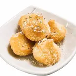 スイートポテトチーズボール5個（韓国家庭料理ジャンモ 聖蹟桜ヶ丘店）