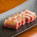 A5黒毛和牛サーロインの鉄板焼・100g（やさいや 鉄板焼野菜 赤坂店）