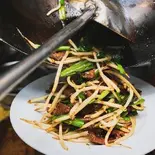 ニラレバ（中国飯店 福龍門）