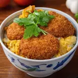 女王様のとじないヒレ肉カツ丼（カツ丼 三代目 なかじま 新宿店）