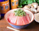 生まぐろ漬け丼 Raw Tuna Pickled Rice Bowl(荒鮮景)
