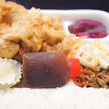 鶏天弁当（からコロ亭鳥飼店）
