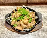 炭火焼き鶏塩(大)（肉酒場にゃぶ）